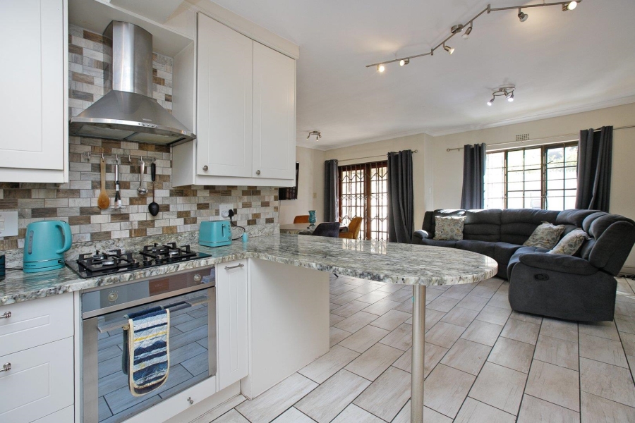 5 Bedroom Property for Sale in Claremont Western Cape